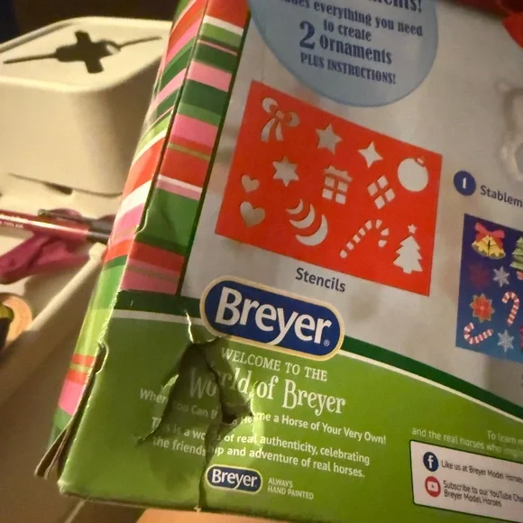 NIB Retired Breyer Holiday Horses Stablemates Ornaments Paint Sets (2)
DIY - Picture 4 of 5